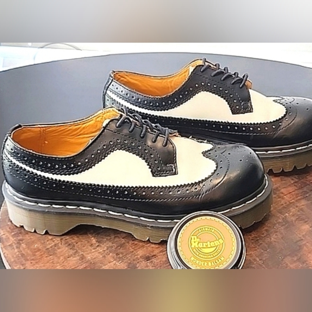 Dr Martens Wingtip Brogues Size 9.5 Black and White Vintage Oxfords Lace Up